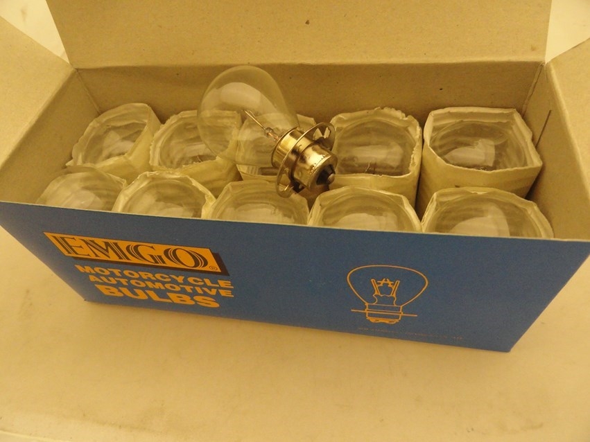 SPOTLIGHT BULBS