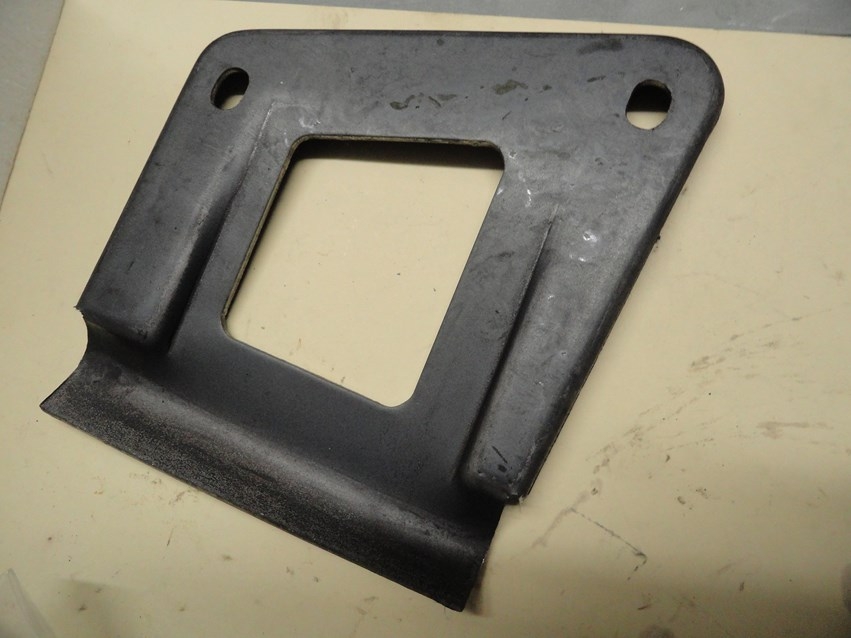 TOOL BOX MOUNT