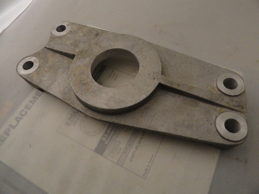 BEARING SUPPORT