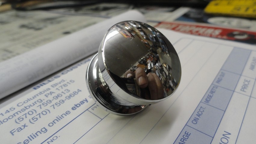 GAS TANK EXTENSION KNOB