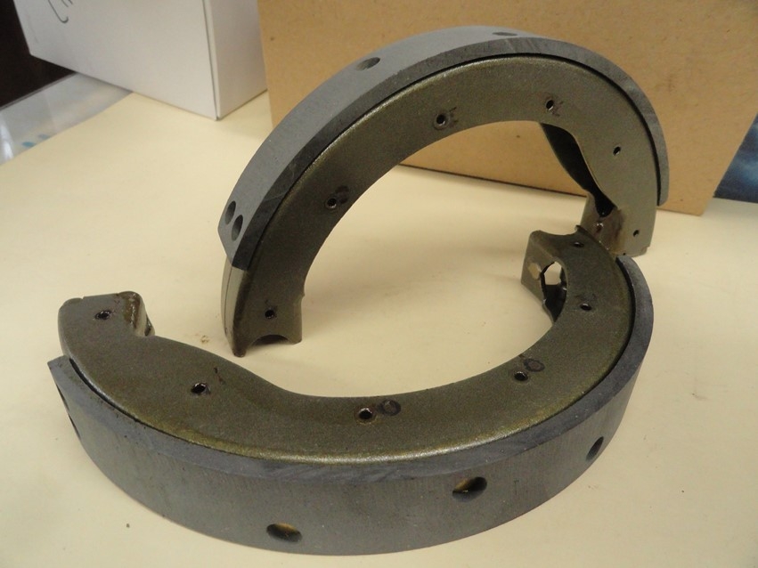BRAKE SHOES