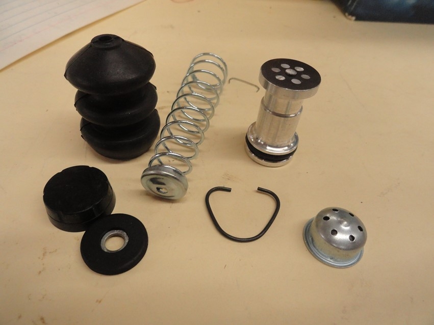 REAR MASTER CYLINDER KIT