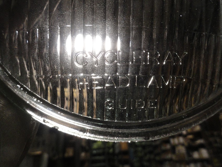 HEADLIGHT LENS