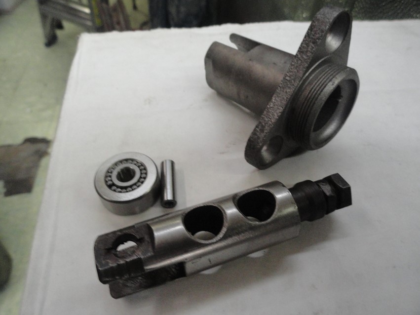 FRONT TAPPET GUIDE