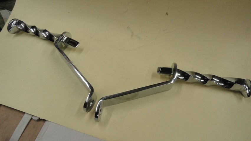 UNIVERSAL FORWARD FOOT PEGS