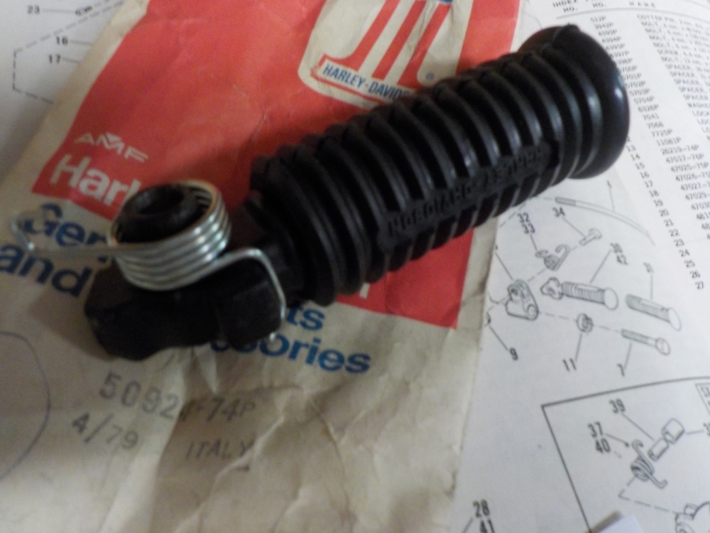 AERMACCHI SS250 SS175 76 UP 125 "NEW OLD STOCK" LEFT FOOT REST W/SPRING #50924-74P