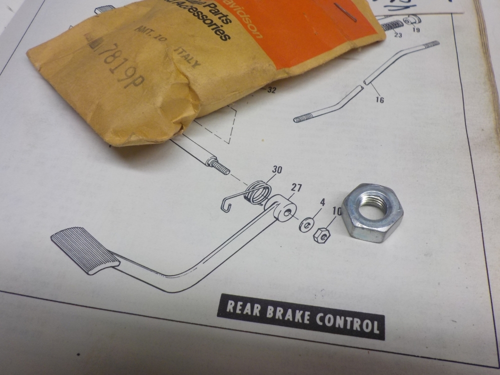 AERMACCHI SPRINT 175 250 "NEW OLD STOCK" 2/bags of 10 NUT FOR BRAKE SHAFT #7819P