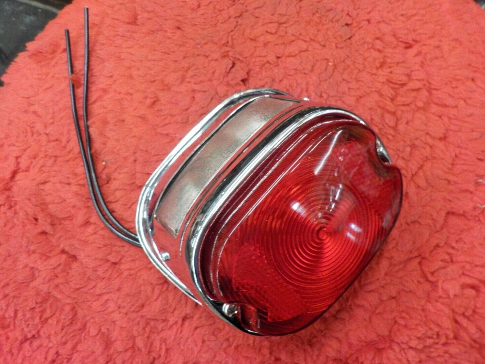 SPORTSTER PANHEAD SHOVELHEAD "NEW" 1955-72 TAIL LIGHT ASSEMBLY #68010-64B
