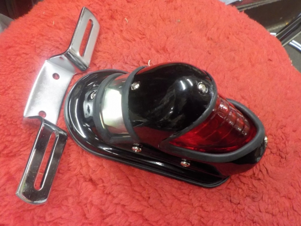 UL KNUCKLEHEAD 45 "NEW REPO" BLACK BEEHIVE TAIL LIGHT #5052-36